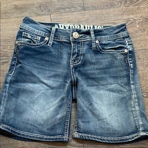 BERMUDA JEAN SHORTS